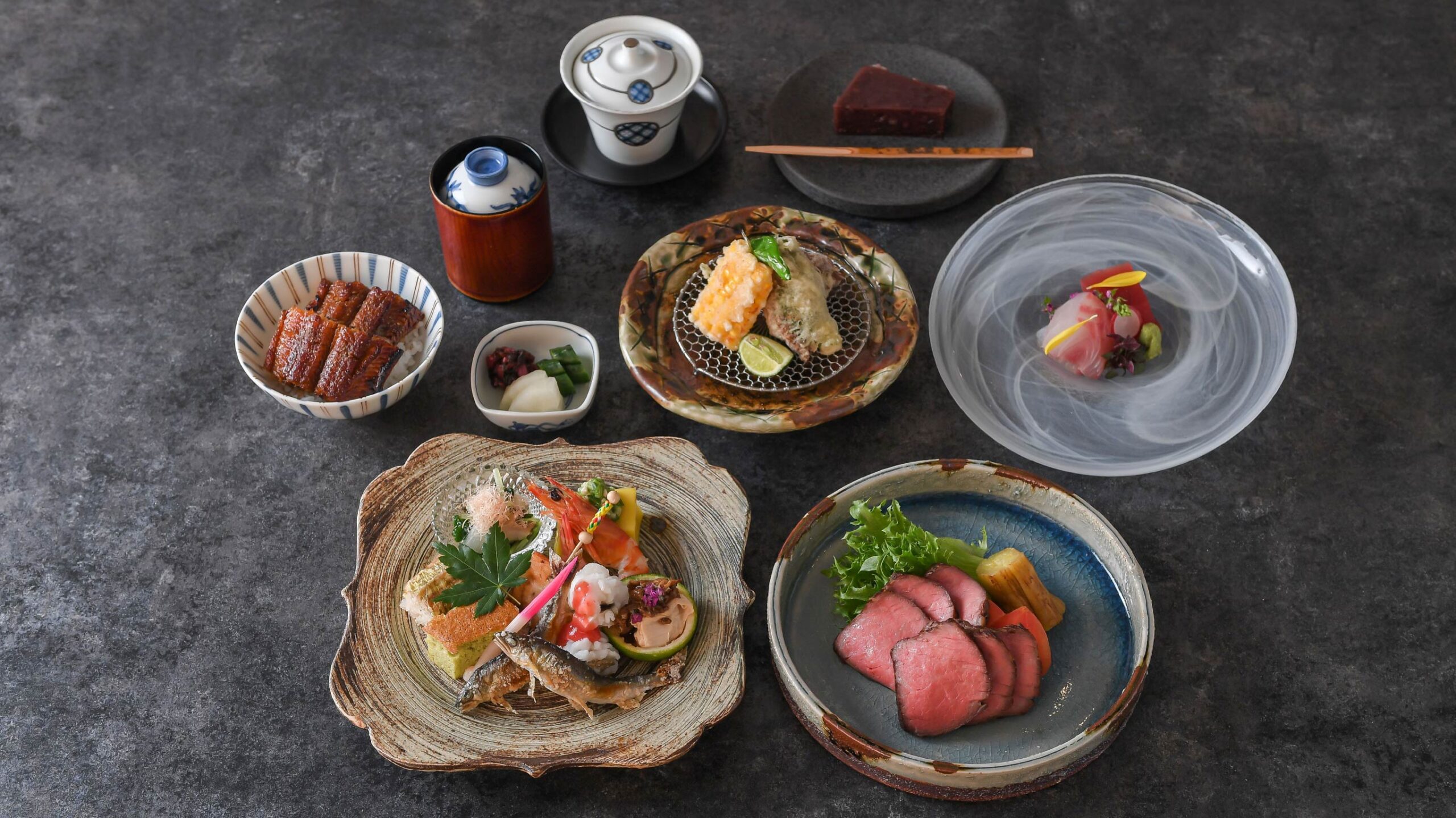 黒毛和牛ローストビーフと鰻御飯（7月・8月限定販売）
